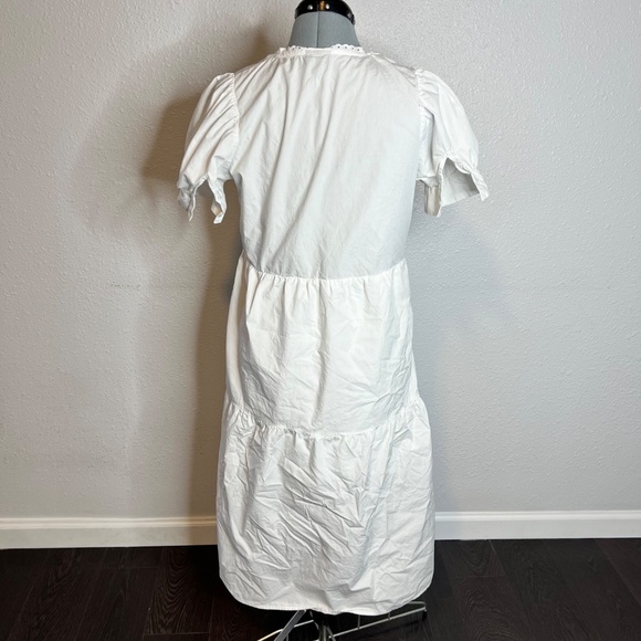 White Tiered Factory Dress With Popped Sleeves And Lace Collar Small - Picture - Picture 4 of 5